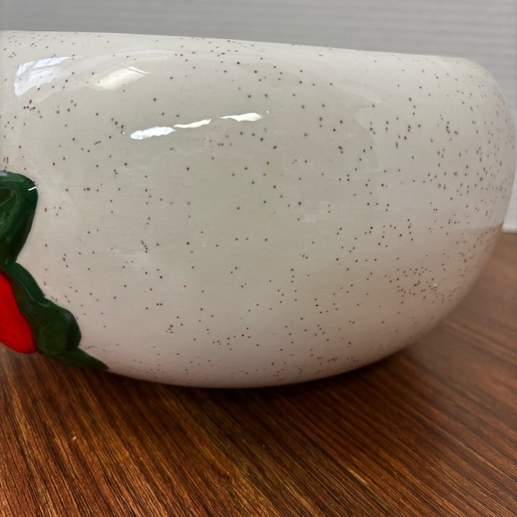 Vintage Strawberry Design Hand Painted Ceramic Bowl Planter - Picture 9 of 10